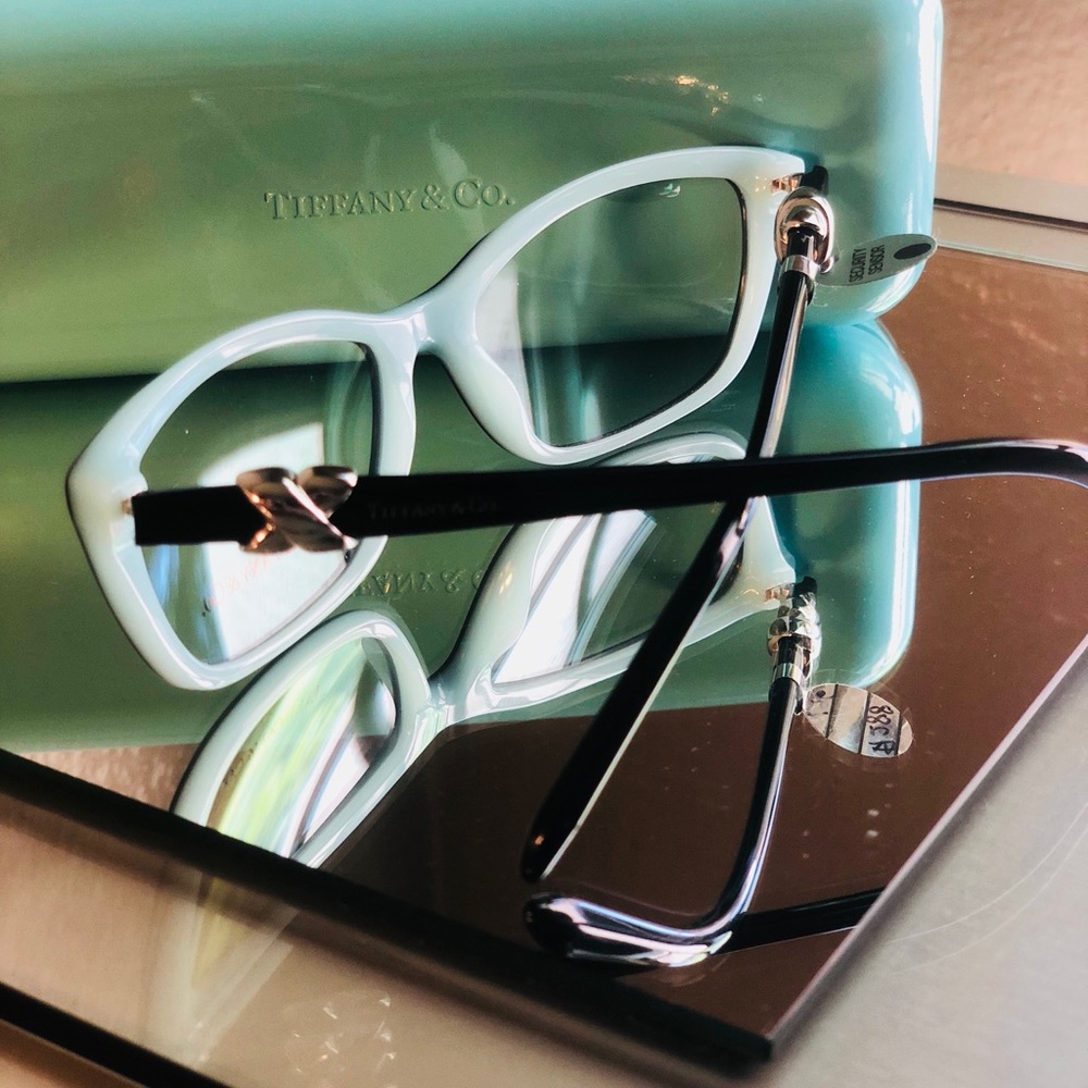 Tiffany’s reading glasses